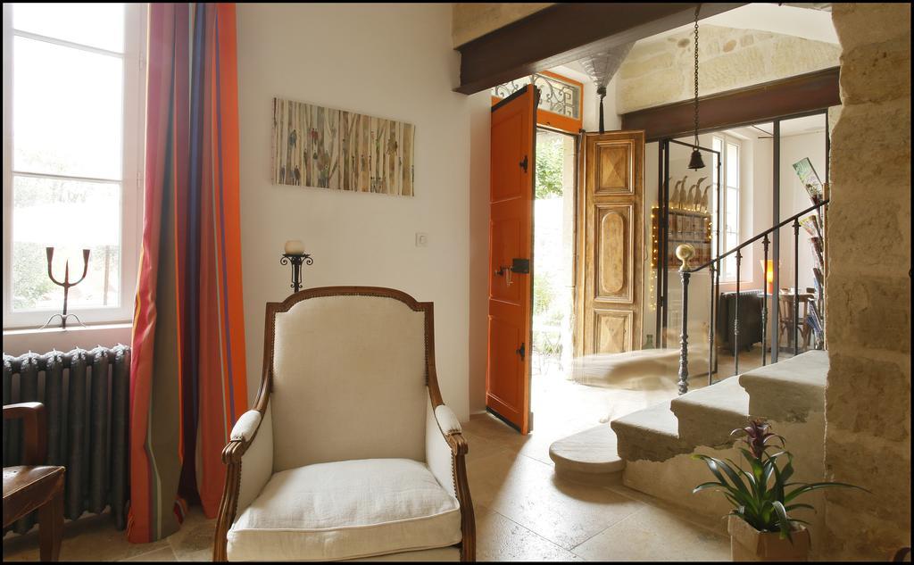 La Maison Rouge D'Uzes B&B מראה חיצוני תמונה