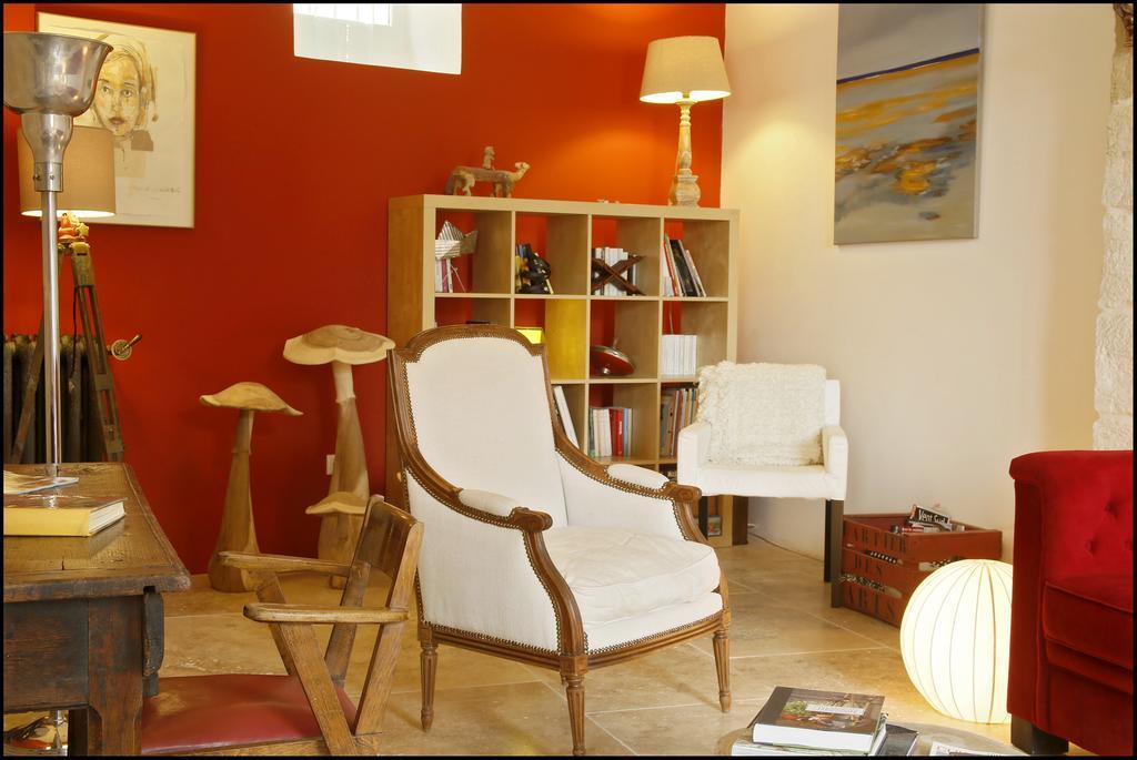 La Maison Rouge D'Uzes B&B מראה חיצוני תמונה