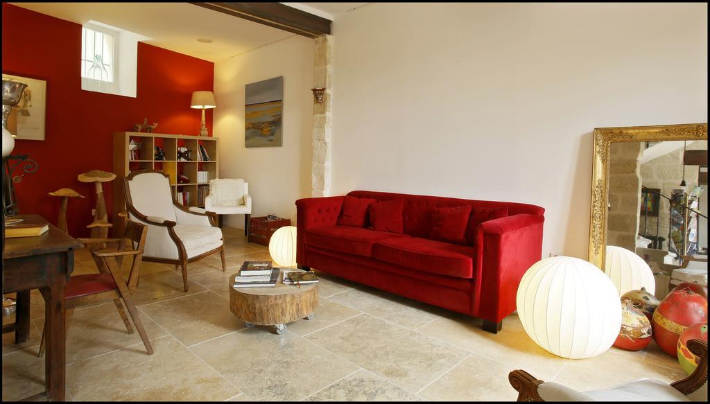 La Maison Rouge D'Uzes B&B מראה חיצוני תמונה