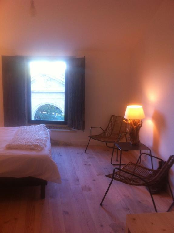La Maison Rouge D'Uzes B&B מראה חיצוני תמונה