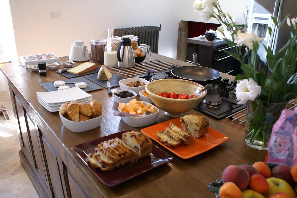 La Maison Rouge D'Uzes B&B מראה חיצוני תמונה